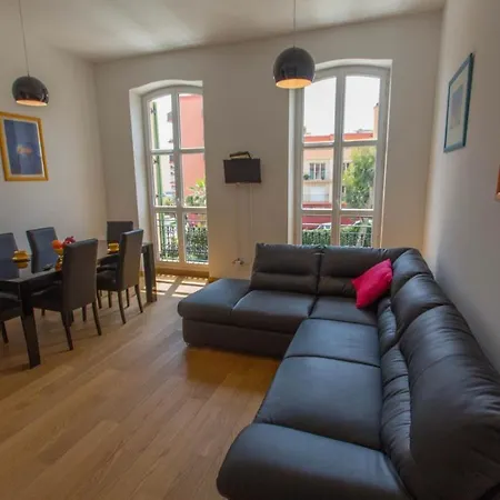 Superb 50m2 With Swimming Pool Appartement Menton