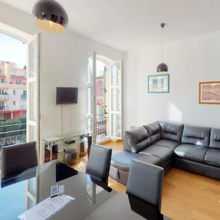 Superb 50m2 With Swimming Pool Menton